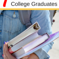 7 Financial Pitfalls for College Graduates. Are you one of those college graduates? Check out this helpful post for you! #collegegraduate #college #millennial
